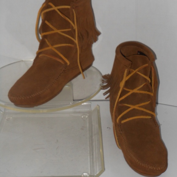 MINNETONKA ANKLE BOOTS SIZE 8 MEDIUM - Picture 3 of 5